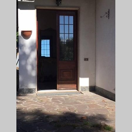 Villa Immersa Nel Verde A Lanzo dʼIntelvi Buitenkant foto